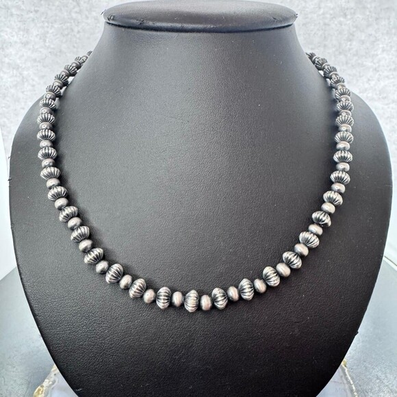 Sterling Silver Southwestern Style 4-8 mm Navajo Pearl Bead 18"- 20" Necklace - Picture 1 of 10
